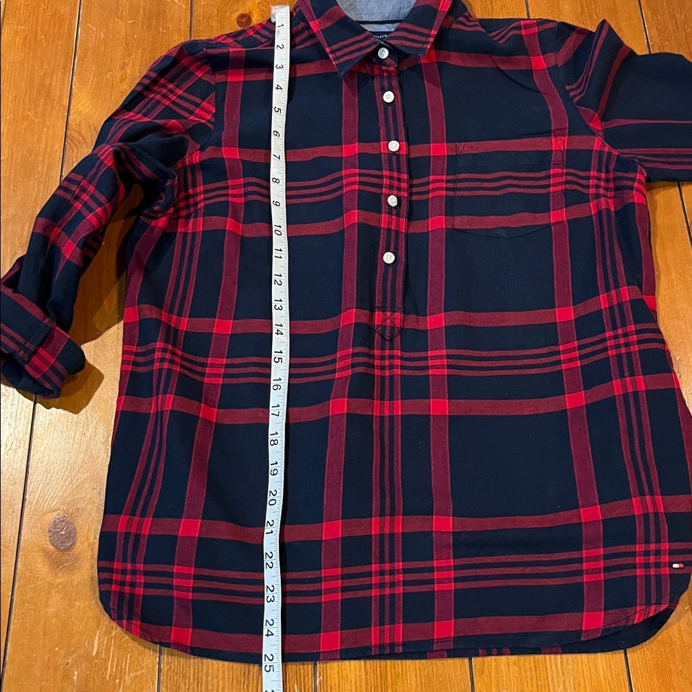 Tommy Hilfiger Blue Red Plaid Pull Over Shirt Women’s Size M EUC - Picture 10 of 12
